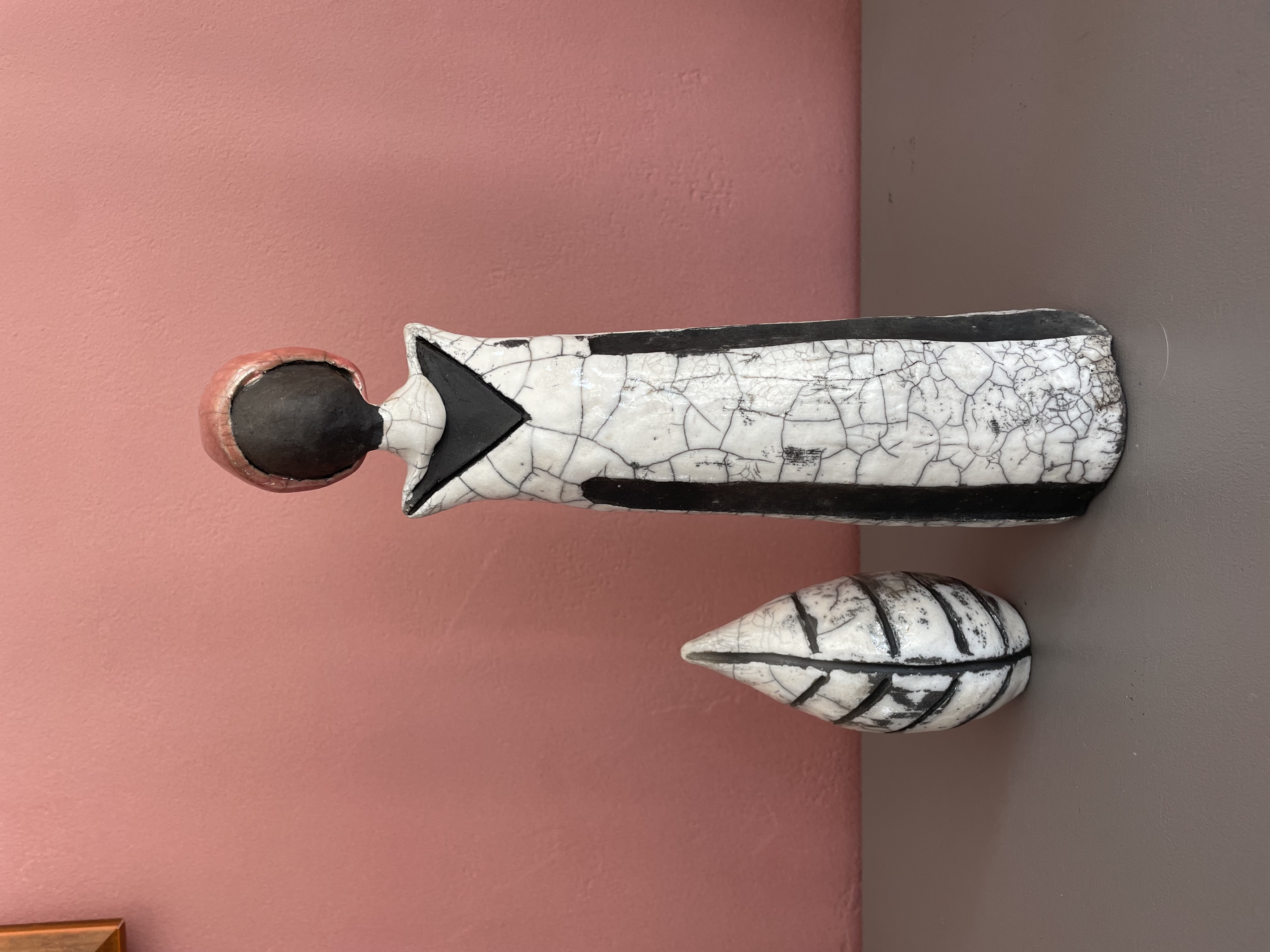 Pottery item